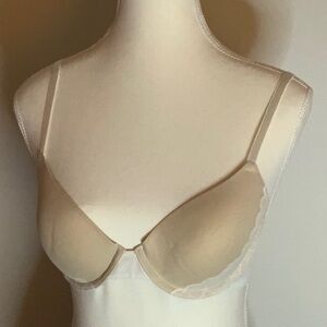 Maidenform 34B Women’s Bra - Beige with white lace.